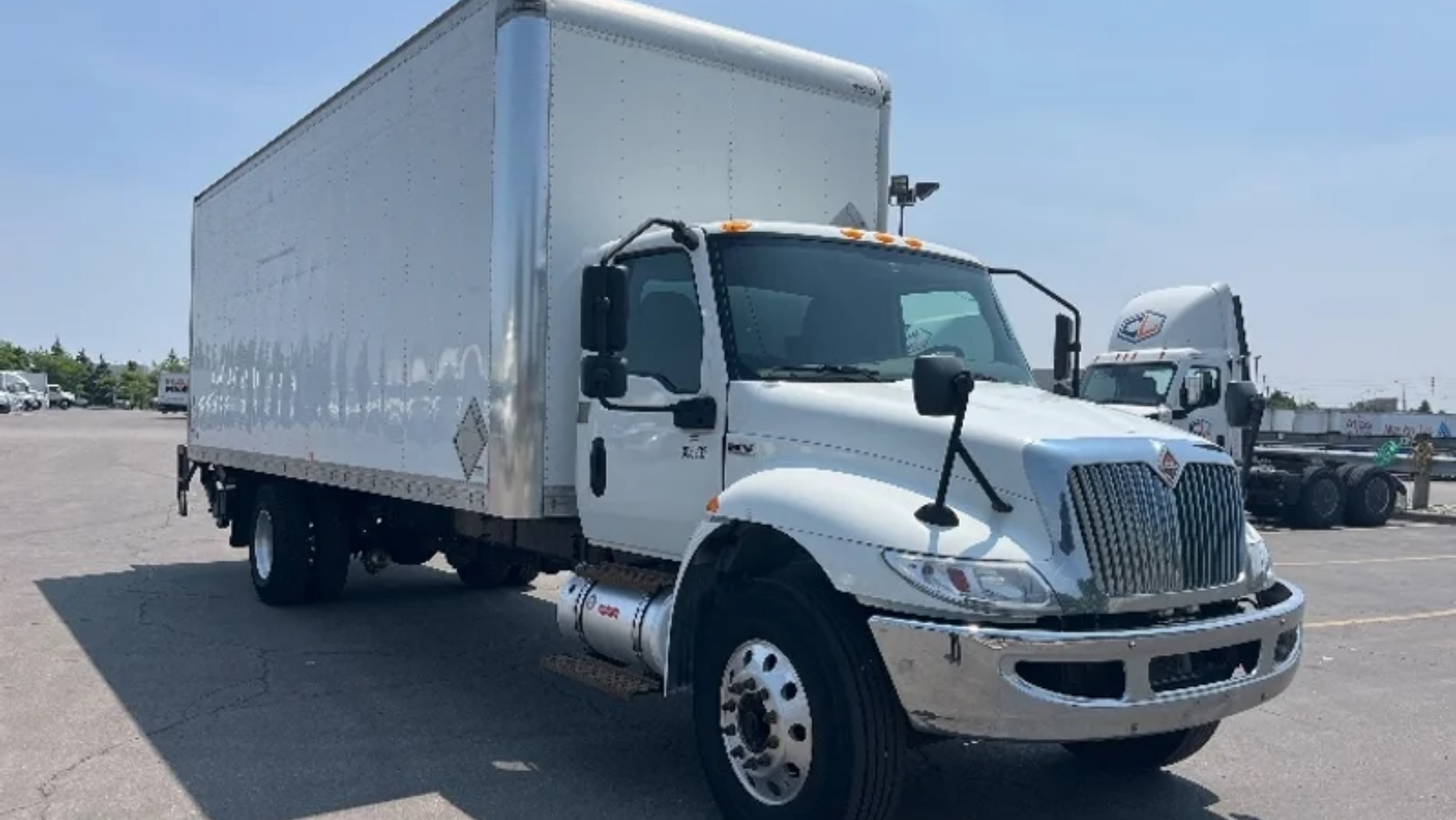 Dry Box Truck